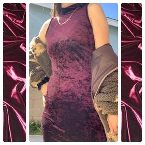 Burgundy velvet🍷🍫 body con mini dress